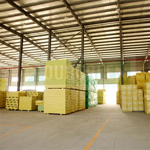 如何對擠塑板進行現(xiàn)場的施工操作呢?